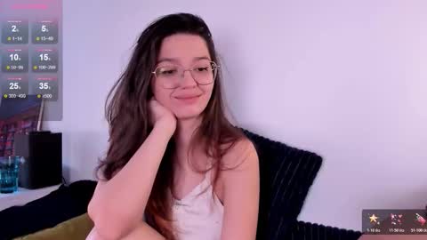 Snapshot of miabellee_ chatting on February 2026 07:51:01 AM mia online show from February 2026 07:51:01 AM