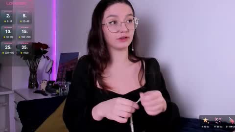 Snapshot of miabellee_ chatting on February 2026 07:21:01 PM mia online show from February 2026 07:21:01 PM