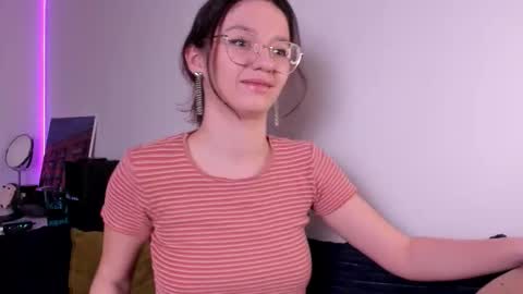 Snapshot of miabellee_ chatting on February 2026 09:03:02 PM mia online show from February 2026 09:03:02 PM