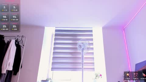 Snapshot of miabellee_ chatting on April 2026 06:19:01 AM mia online show from April 2026 06:19:01 AM