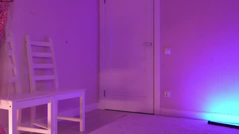 miablueye online show from April 2026 04:15:02 PM