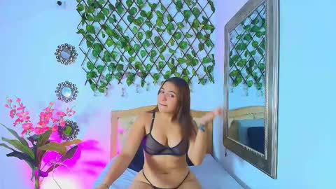 Snapshot of miabunny___ chatting on February 2026 04:24:01 AM TATIANA online show from February 2026 04:24:01 AM