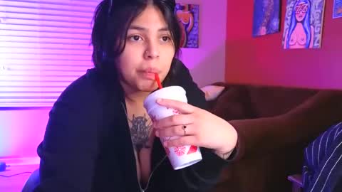 Mia online show from December 2024 03:41:01 AM