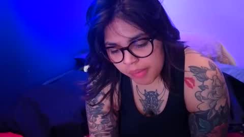 Mia online show from May 2026 02:41:01 AM