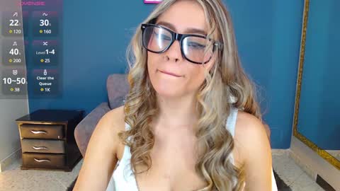 MiaCarper online show from January 2025 08:32:02 PM