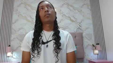 MiaCoock online show from January 2026 01:05:02 PM