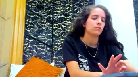 Snapshot of miacours chatting on March 2026 07:15:02 PM MiaCours online show from March 2026 07:15:02 PM