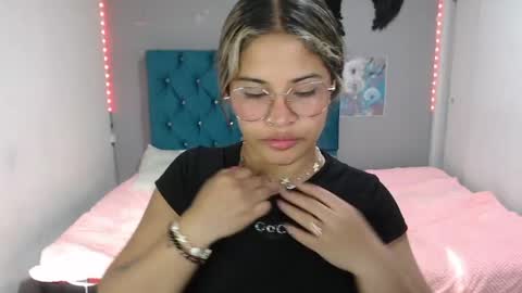 miacumgirl online show from June 2026 12:17:01 PM