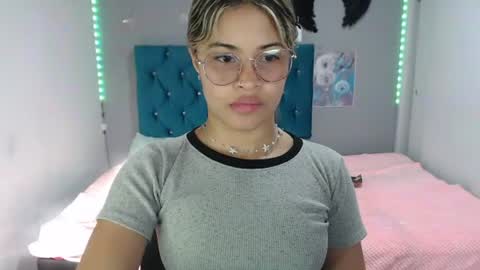 miacumgirl online show from June 2026 12:14:02 PM