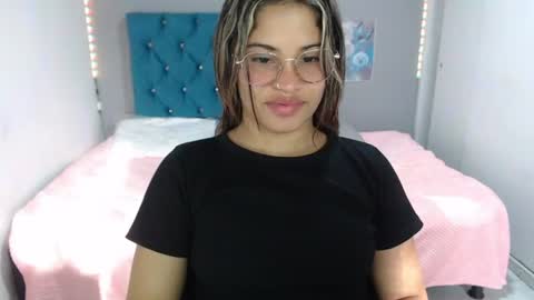 miacumgirl online show from July 2026 12:20:02 PM