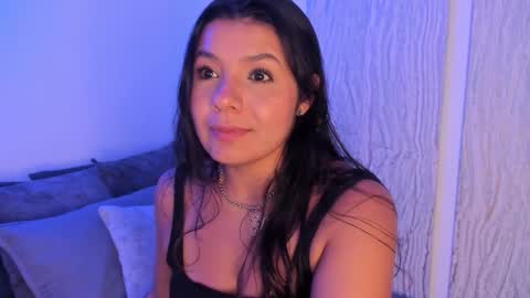 IG Yojanagomez  online show from October 2025 07:44:02 PM