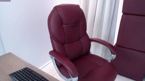 Snapshot of miadesir chatting on April 2026 04:04:01 PM miadesir online show from April 2026 04:04:01 PM