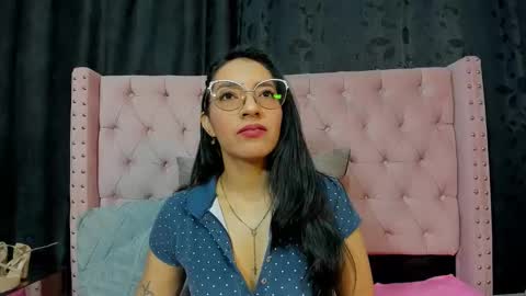 miadivinehyh online show from June 2026 01:43:01 PM