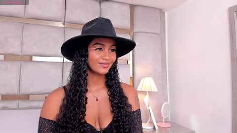 Call me Mia online show from December 2024 07:54:01 PM