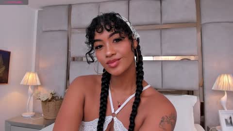 Call me Mia online show from December 2024 07:22:01 PM