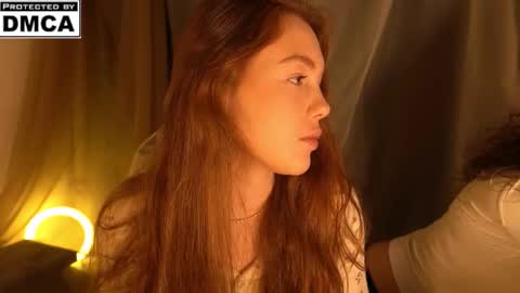 Mia online show from December 2025 08:48:01 PM