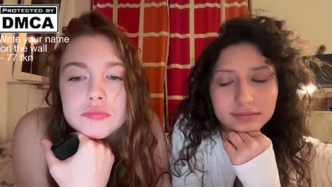 Mia online show from March 2026 10:14:01 PM