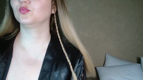 MiaFoxisJa online show from September 2025 02:07:02 PM