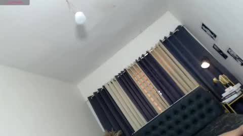 Snapshot of miafuckingwill chatting on January 2025 02:14:01 AM miafuckingwill online show from January 2025 02:14:01 AM