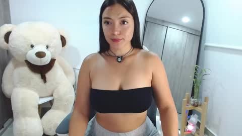 Mia Glow Velvet online show from June 2026 12:27:02 AM