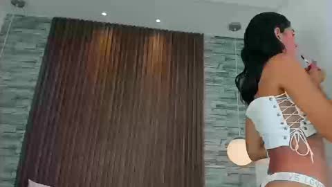 miagomezx online show from September 2025 08:55:02 PM