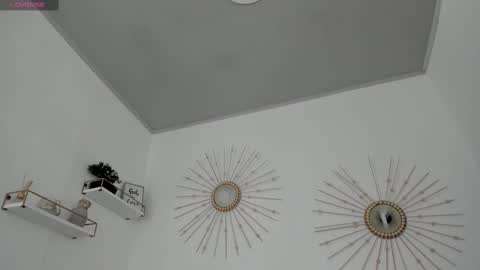 Miah Collins online show from November 2025 11:42:02 AM