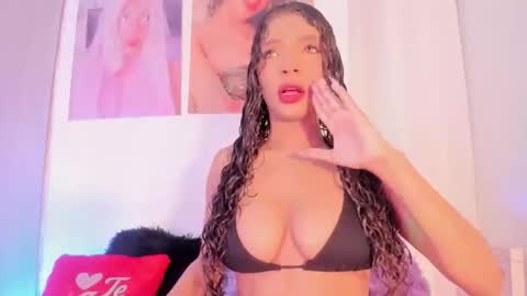 miakirshner_ online show from February 2026 03:26:02 PM