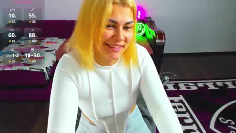 Snapshot of miakittyy chatting on December 2025 01:22:02 AM Mia Kittyy online show from December 2025 01:22:02 AM