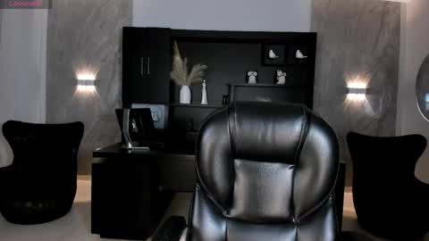 Call me Mia  online show from May 2026 07:11:01 PM