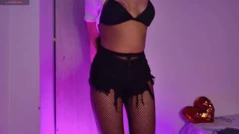 Mia Miller online show from November 2025 12:33:01 AM