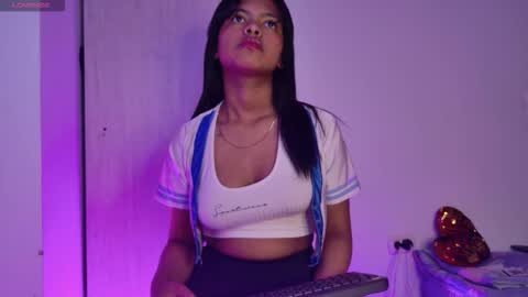 Mia Miller online show from November 2025 11:26:01 PM