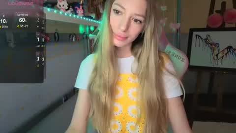MiaMoon online show from July 2026 06:20:01 AM