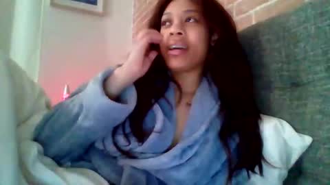 Snapshot of miamuffin8 chatting on April 2026 11:05:01 AM MiaMuffn online show from April 2026 11:05:01 AM