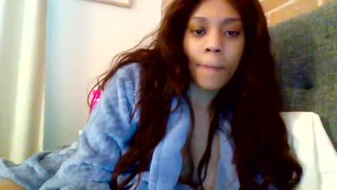Snapshot of miamuffin8 chatting on May 2026 08:36:01 PM MiaMuffn online show from May 2026 08:36:01 PM