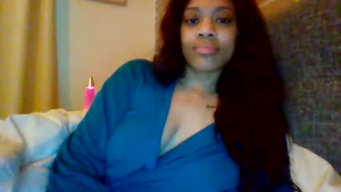 Snapshot of miamuffin8 chatting on May 2026 04:14:02 PM MiaMuffn online show from May 2026 04:14:02 PM