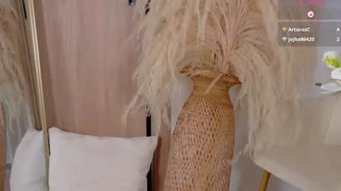 Mia Nova online show from July 2026 08:46:01 PM