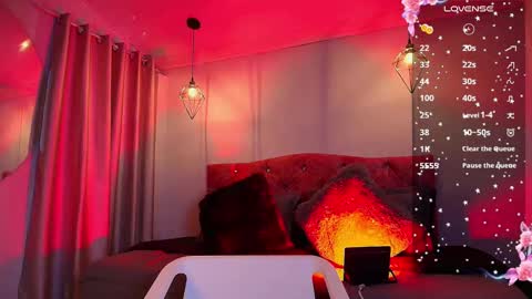 miaoconell online show from October 2025 09:23:02 PM