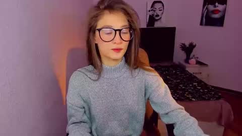 Mia online show from December 2024 06:06:02 PM