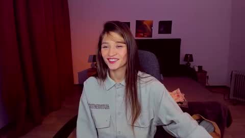 Mia online show from January 2025 08:43:01 PM