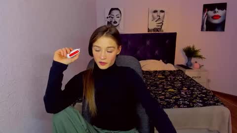 Mia online show from January 2025 05:01:01 PM