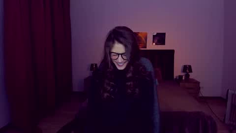 Mia online show from January 2025 06:45:01 PM