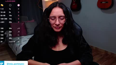 MIAPORTMANN online show from December 2024 03:57:01 PM