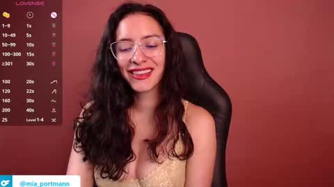 MIAPORTMANN online show from February 2026 09:14:02 AM