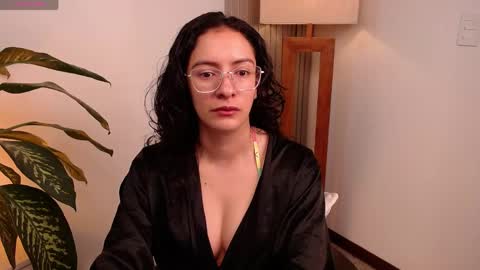 MIAPORTMANN online show from April 2026 09:04:01 AM