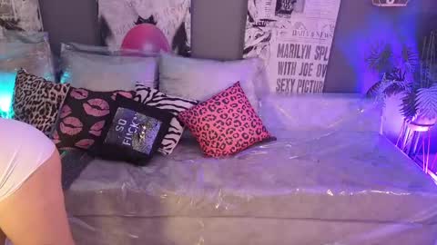 MiaHancock online show from April 2026 03:02:01 AM