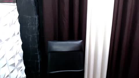 Snapshot of miasexxie chatting on March 2025 12:45:01 PM mia online show from March 2025 12:45:01 PM