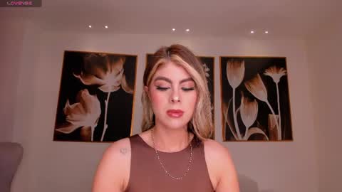 Mia Silva online show from June 2026 11:46:01 AM