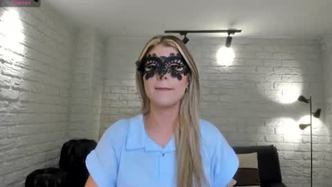 Mia Silva online show from June 2026 11:03:02 AM