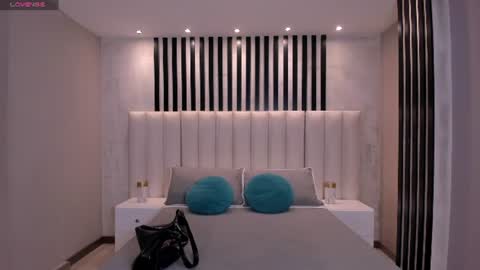 Mia Silva online show from June 2026 10:53:01 AM