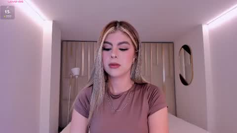 Mia Silva online show from June 2026 11:00:01 AM